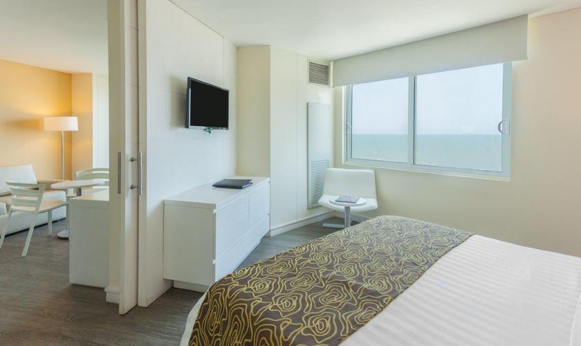 Junior suite king bed ocean view GHL Relax Corales de Indias  Cartagena