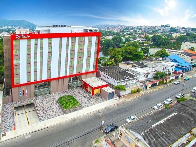 Facade Hotel Radisson Guayaquil
