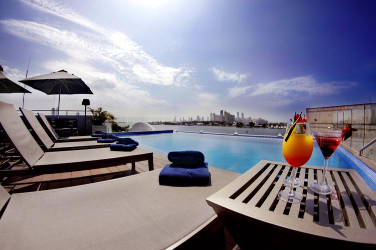 Swimming pool  Arsenal Hotel Cartagena