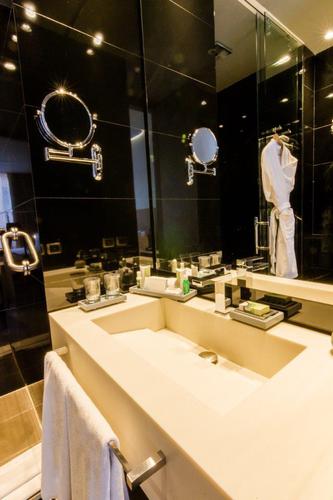 Bathroom Bioxury Hotel Bogota