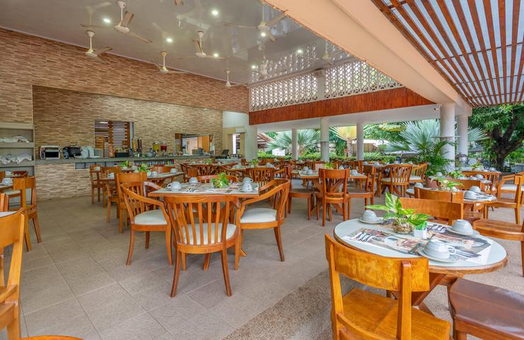 El mirador restaurant/terrace GHL Relax Hotel Club El Puente Girardot