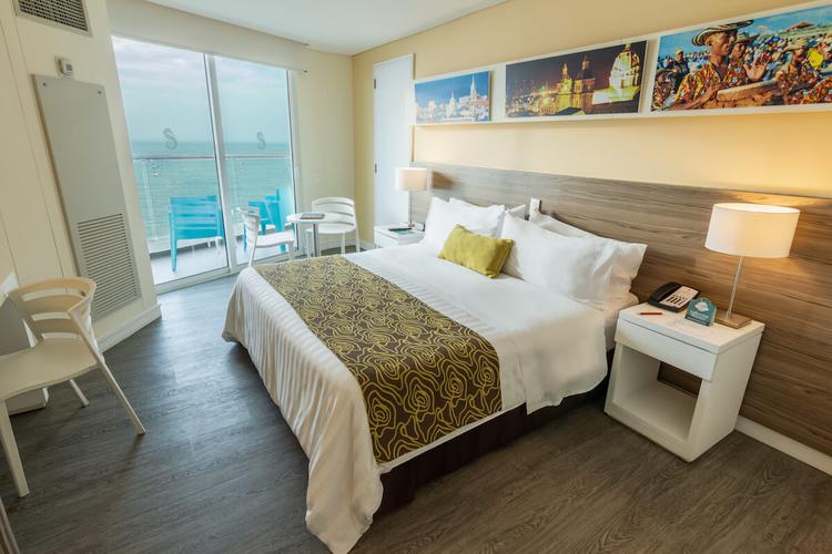 Standard room king bed ocean view Relax Corales de Indias Hotel GHL Cartagena